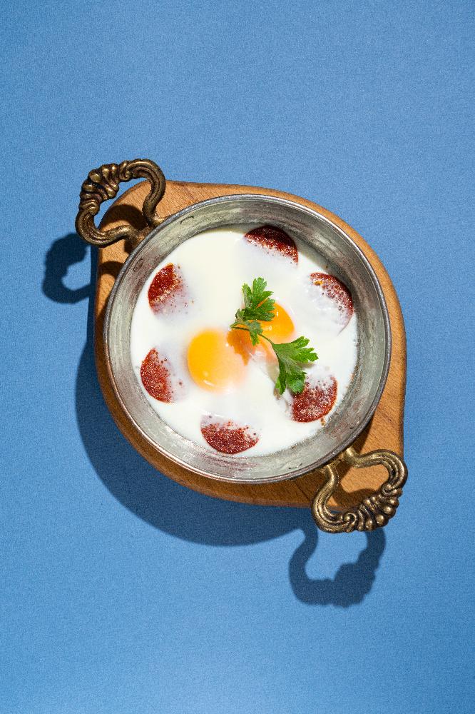 Sahanda Sucuqlu Yumurta