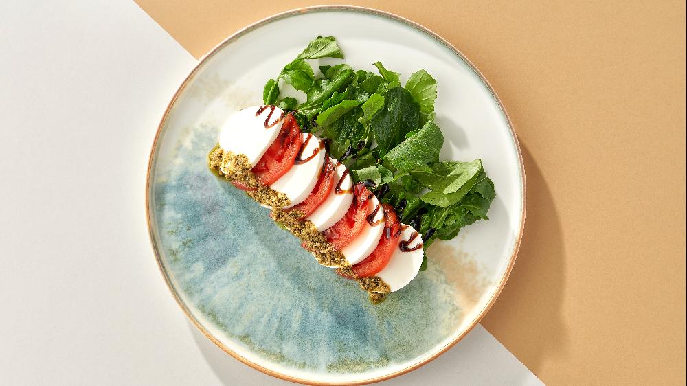 Caprese Salatı