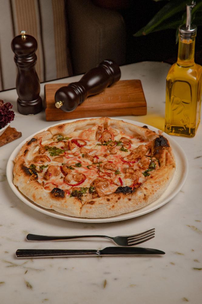 BBQ CHIKEN PİZZA