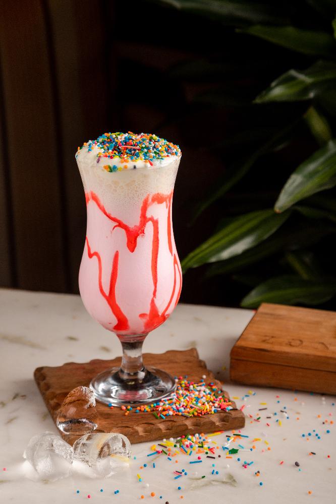 MILKSHAKE (ÇİYƏLƏK, VANİL, OREO,BANAN, ŞOKOLAD)
