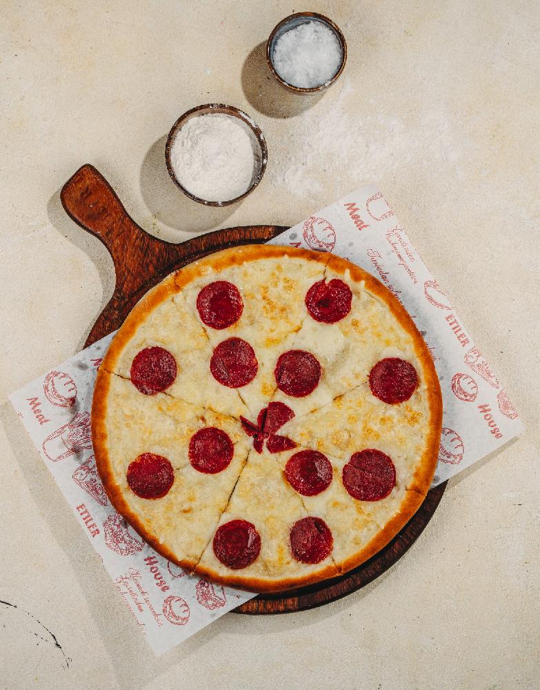 Salami Pizza