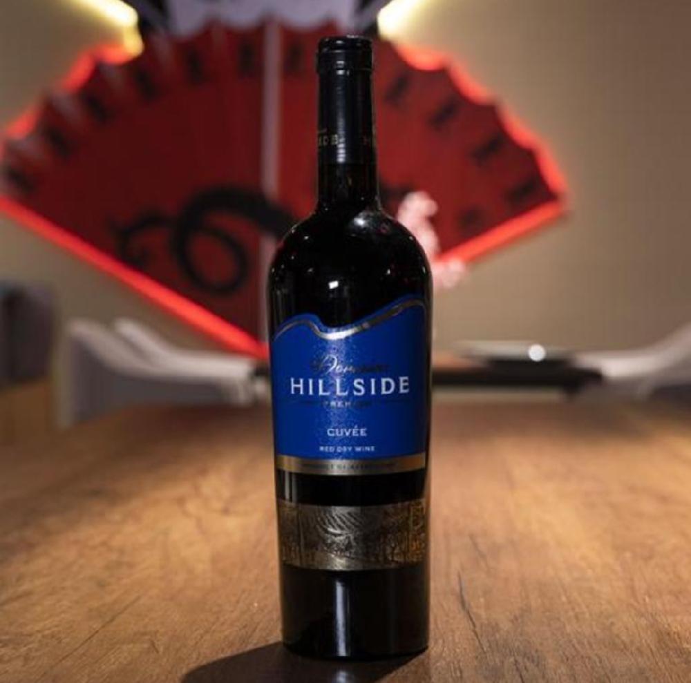 Hill side (cuvee red dry)