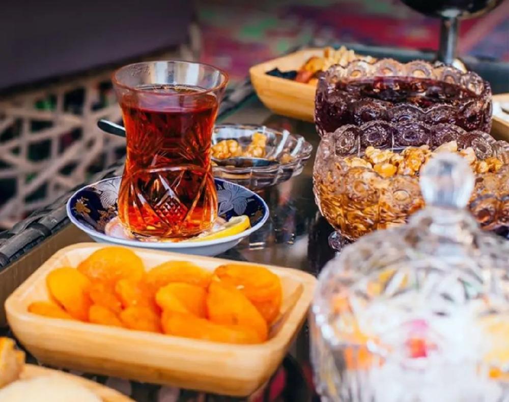 Çay ( şriniyyat, fıstıq)