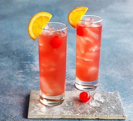 Sex on the beach  (Vodka, şaftalı likoru,qrenadin siropu, portağal suyu)