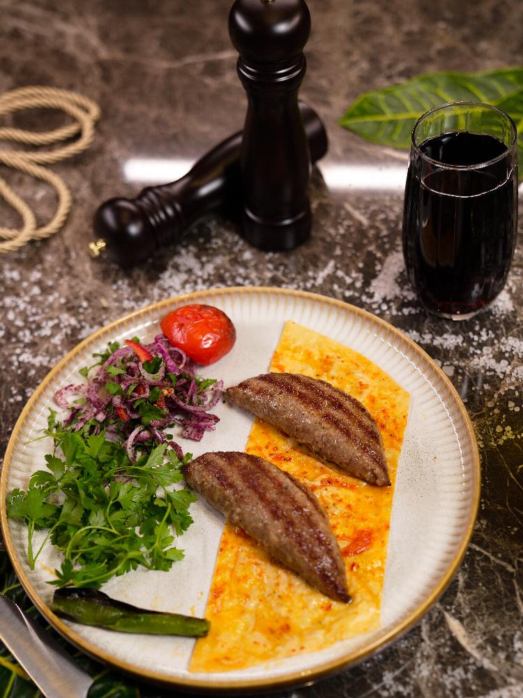 KAŞARLI KÖFTƏ 200GR