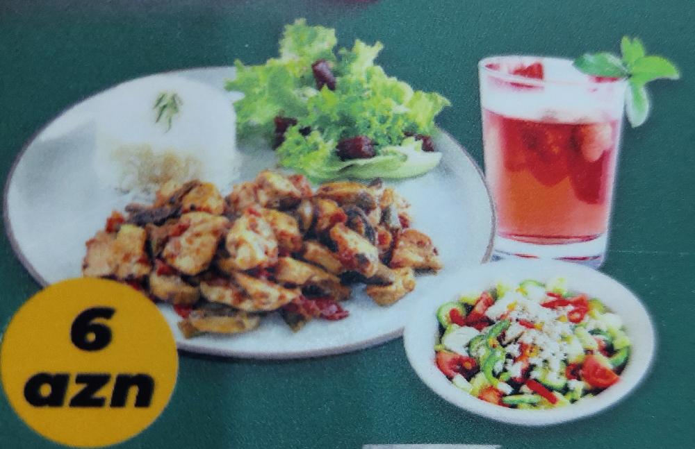 Toyuq sote, qarnir, salat, kompot.