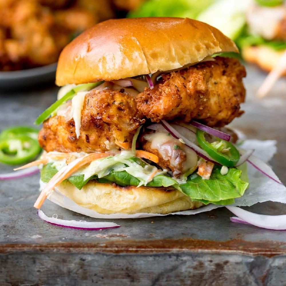 Crispy chicken burger