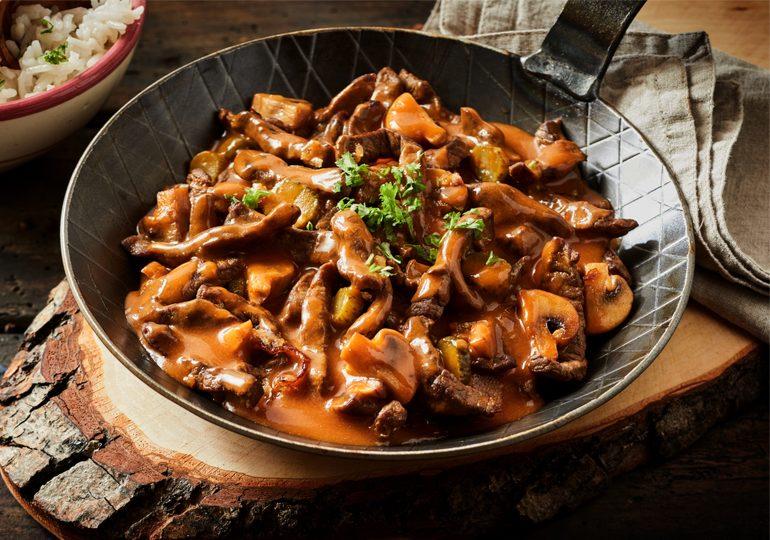 Stroganoff ət