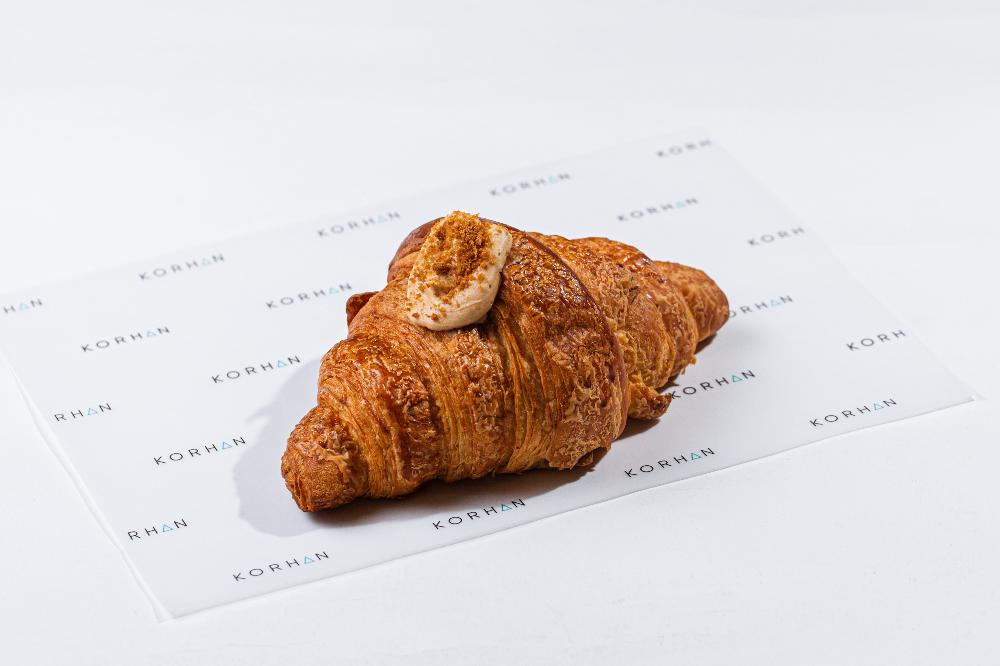 Croissant Lotus