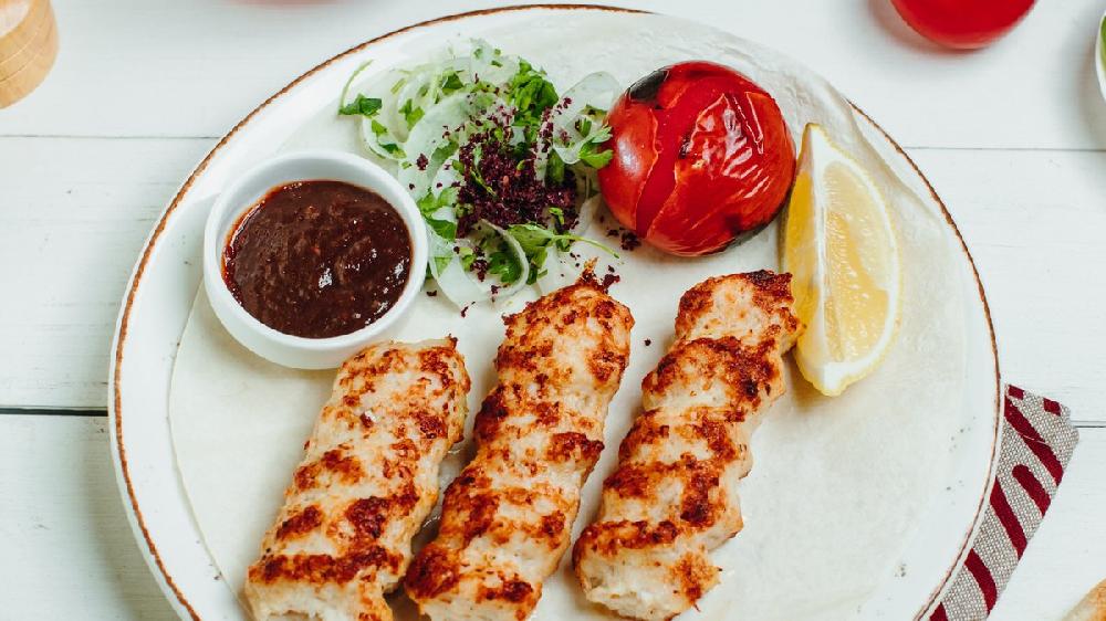 Nərə Balığından Lülə Kabab