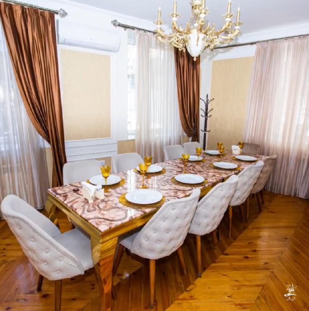 Interior view 4