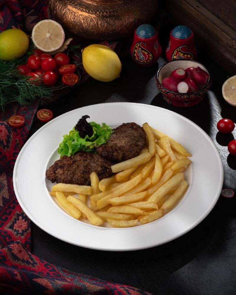 Kotlet qarnir ilə
