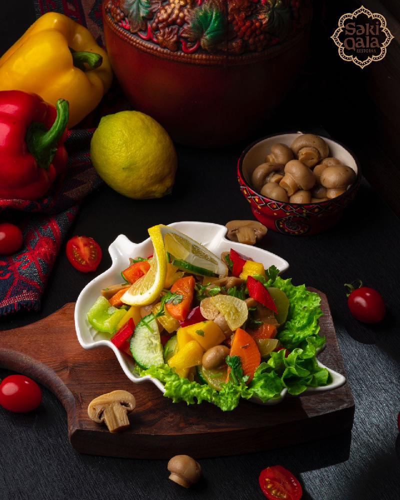Göbələk salatı