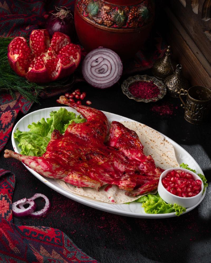 Toyuq nar suyunda təndirdə (mövsümündə)