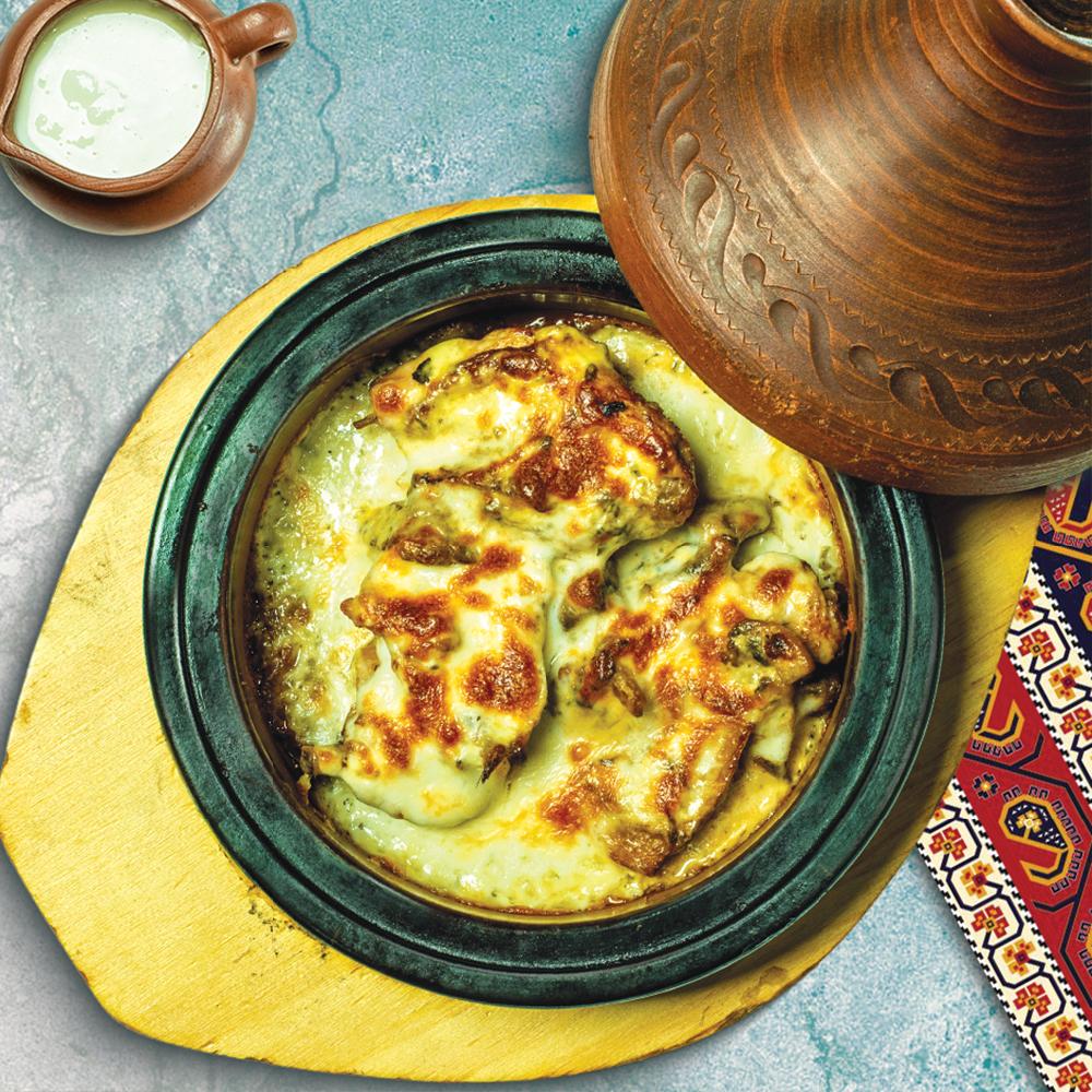 Qızılı beçə (Şah Sarayı mətbəxi)