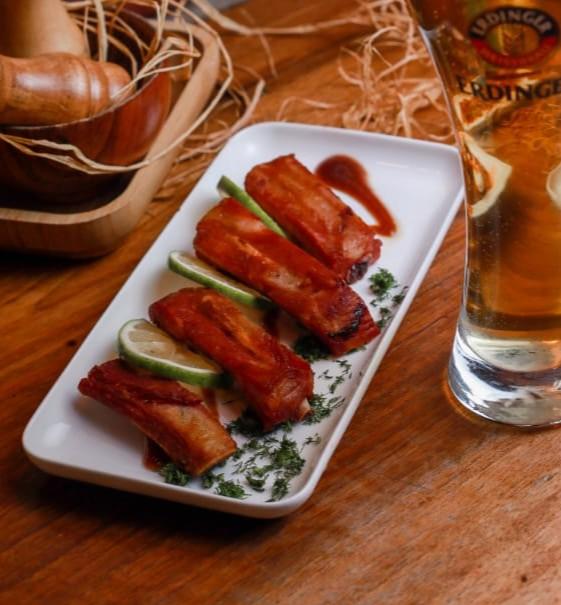 Donuz qabırğası (hisə verilmiş)