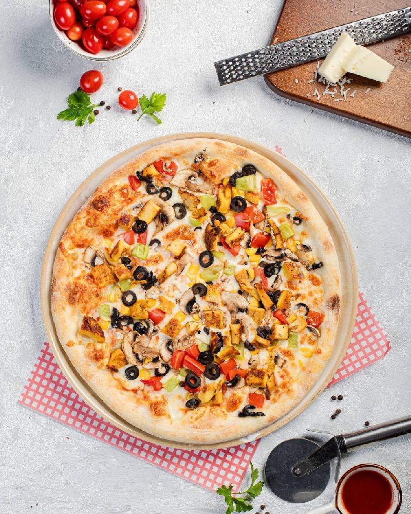 Toyuqlu pizza