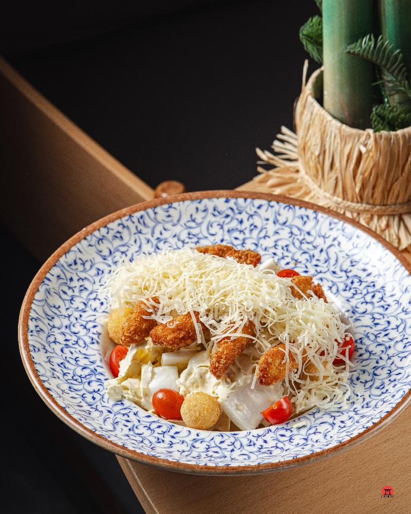 Asiya Sezar salatı (Toyuq)