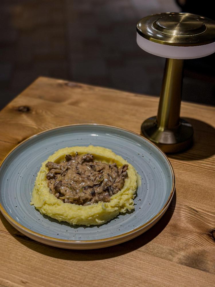 Beef stroganoff 