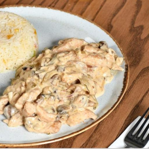 Toyuq Stroganoff