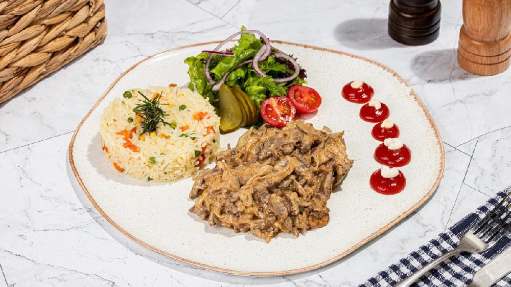 Ət Stroganoff