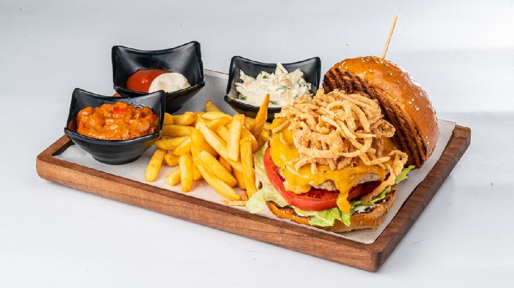 Xırçıltılı Toyuq Burger