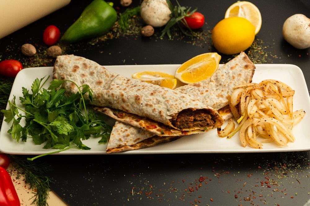 Adana Lahmacun (300qr)