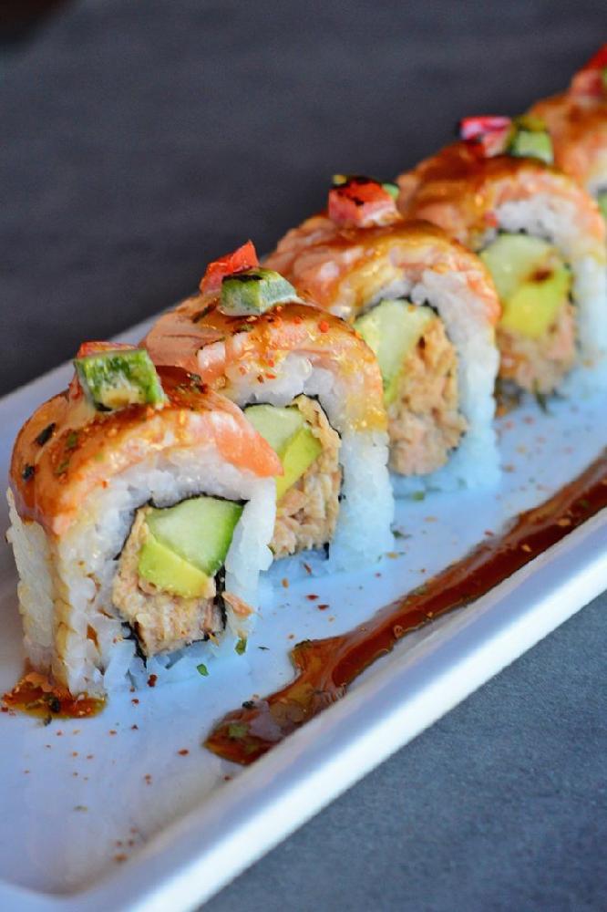 Kunsei salmon roll