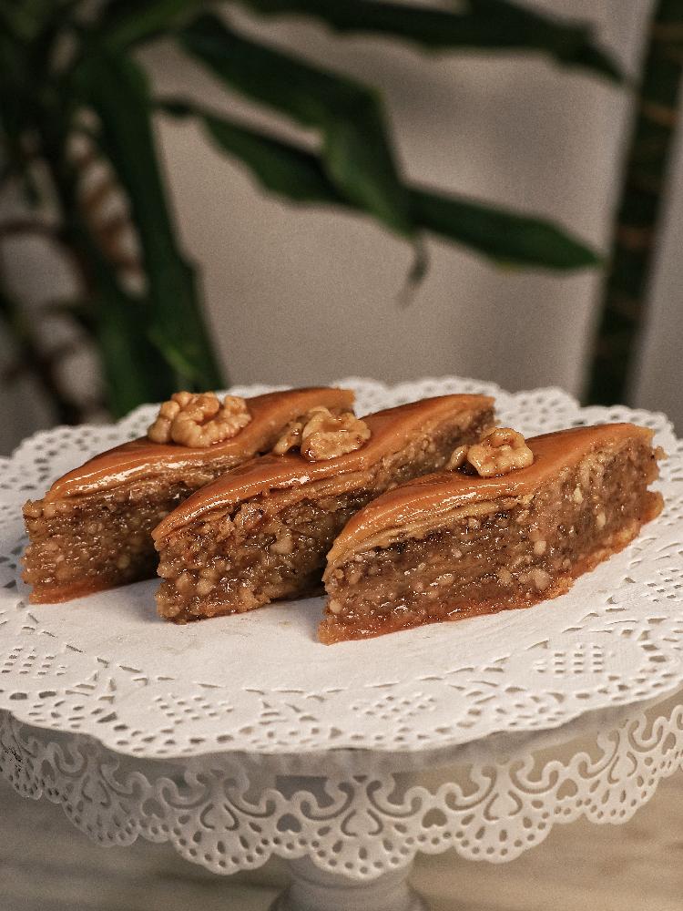 Paxlava Qozlu (1 kg)