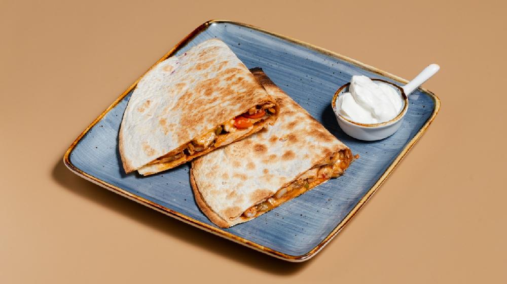 Kesadilya toyuq