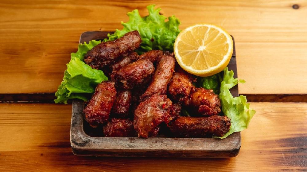 Qızardılmış toyuq boğazı
