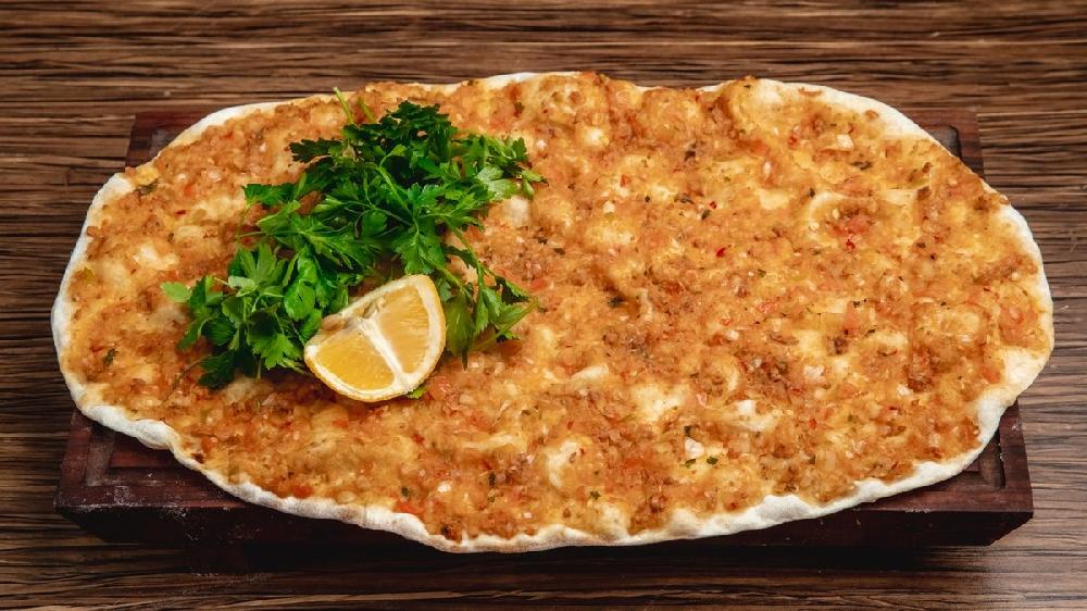 Lahmacun ətli