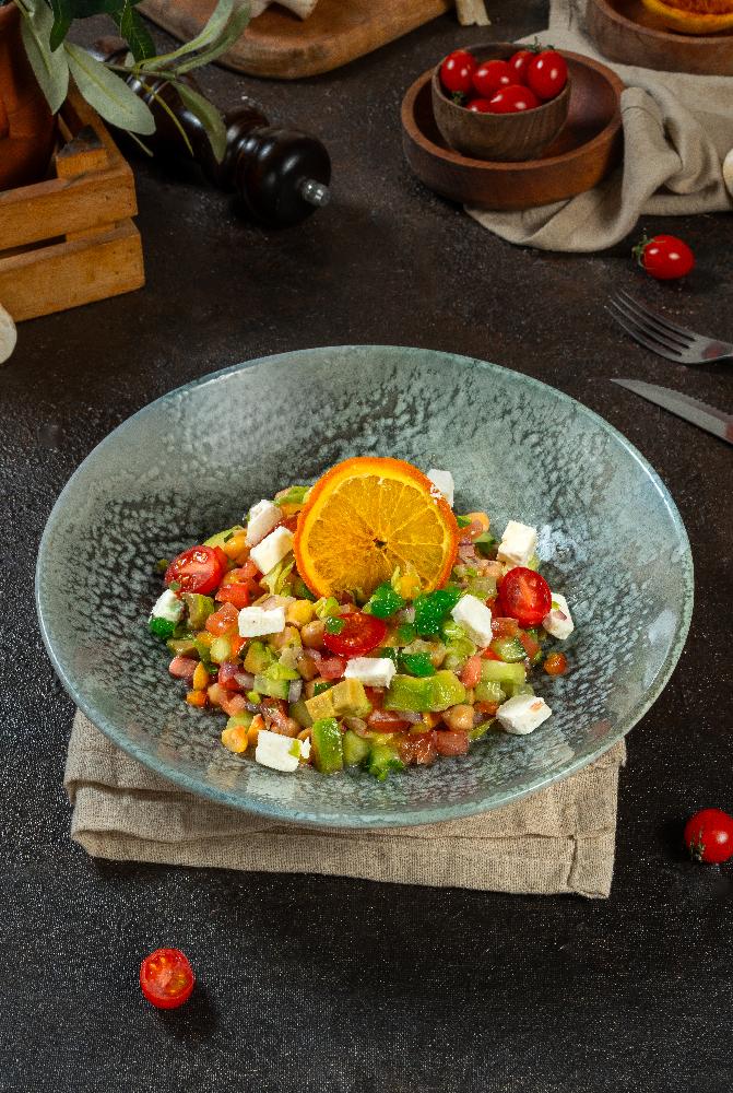 Avokado və noxud salat