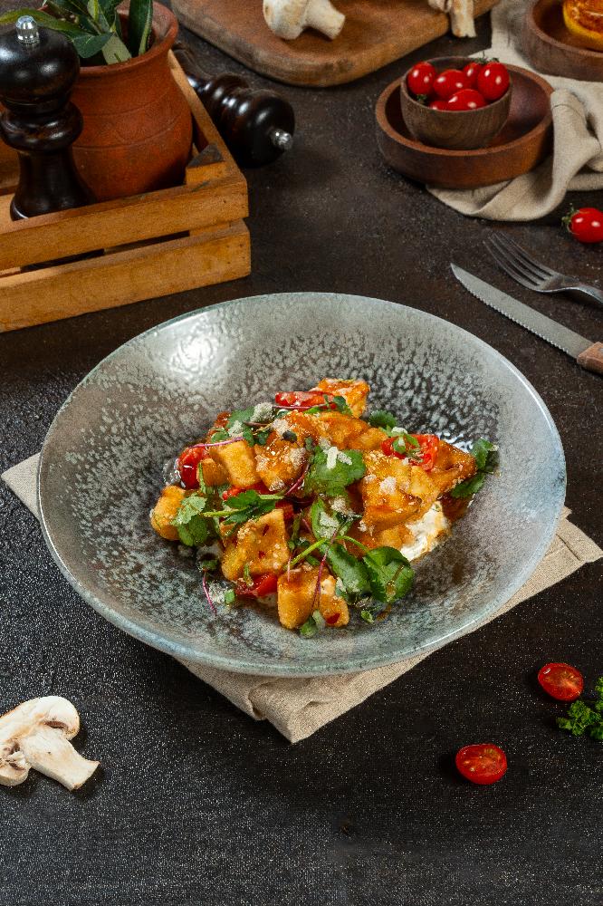 Xüsusi sous ilə badımcan salatı
