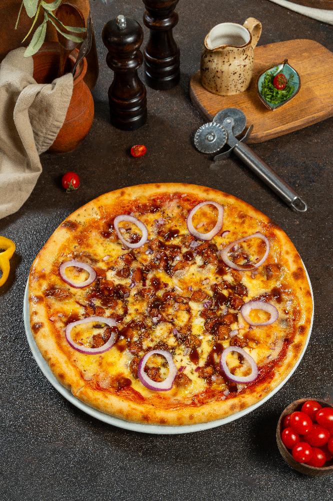 Barbekü toyuq pizza