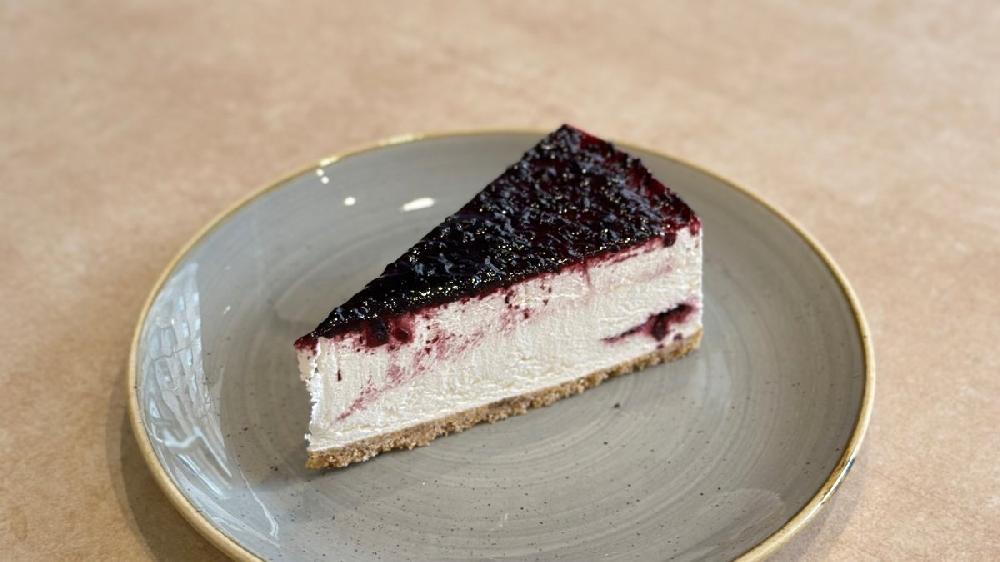 Qarağatlı cheesecake 