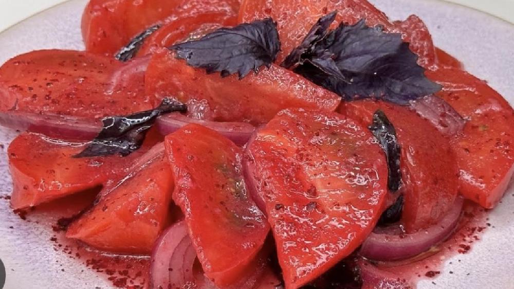 Pomidor salatı 