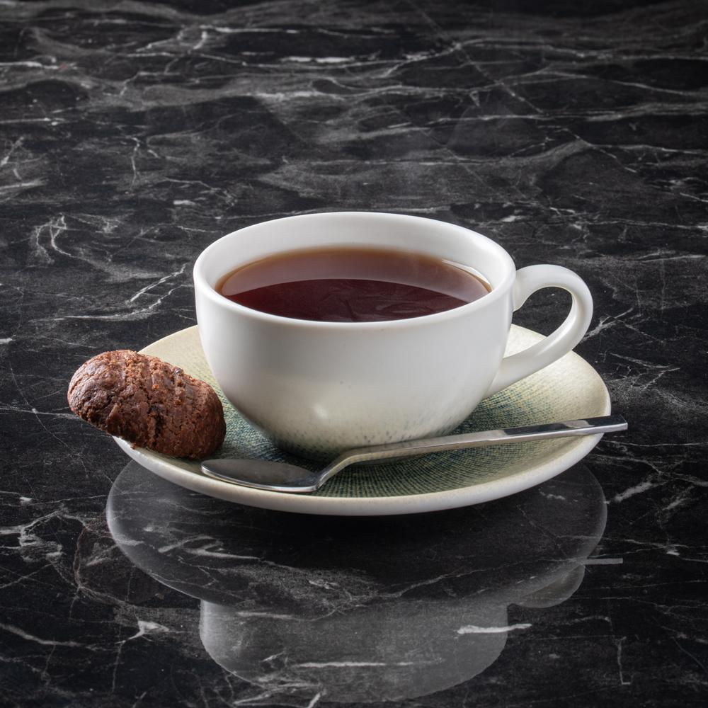 Çay (fincanda)