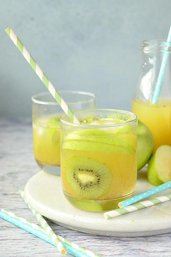 Apple & Kiwi Lemonade