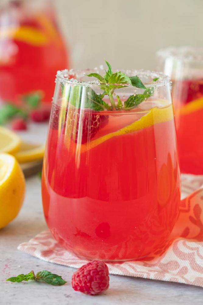 Raspberry & ginger Lemonade