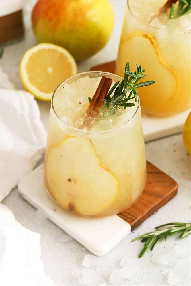 Pear & cinnamon Lemonade