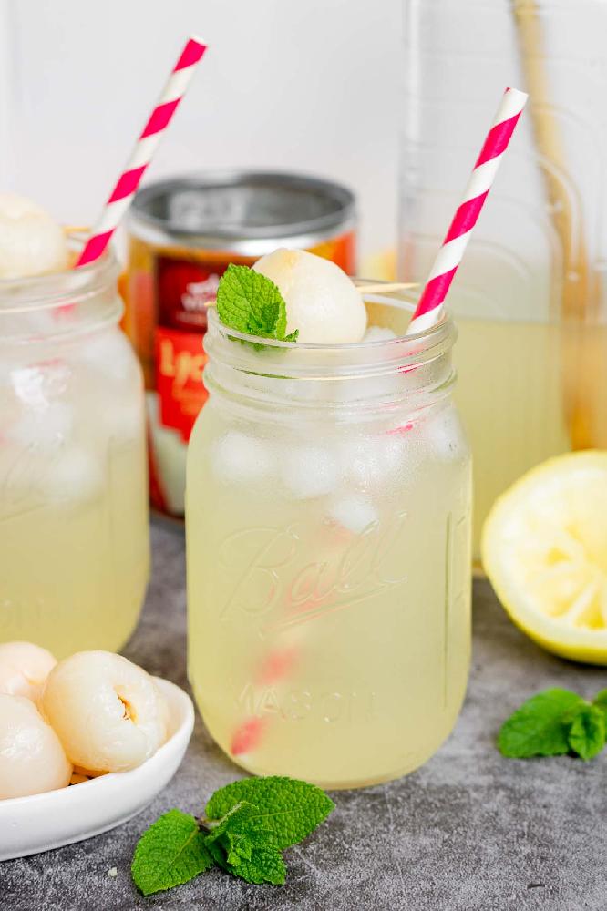 Bubblegum & litchi Lemonade