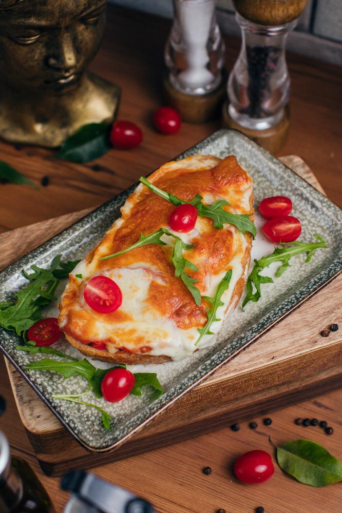 TORTINA WITH TOMATO AND CHEESE