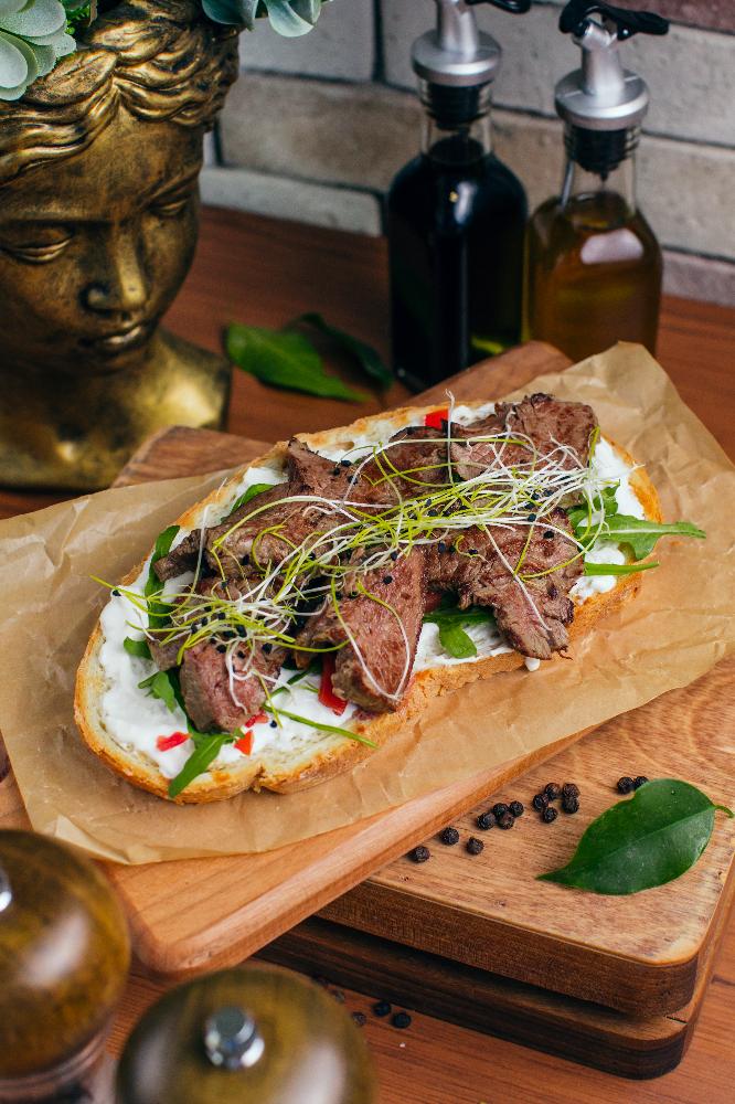 BRUSCHETTA DI MANZO
