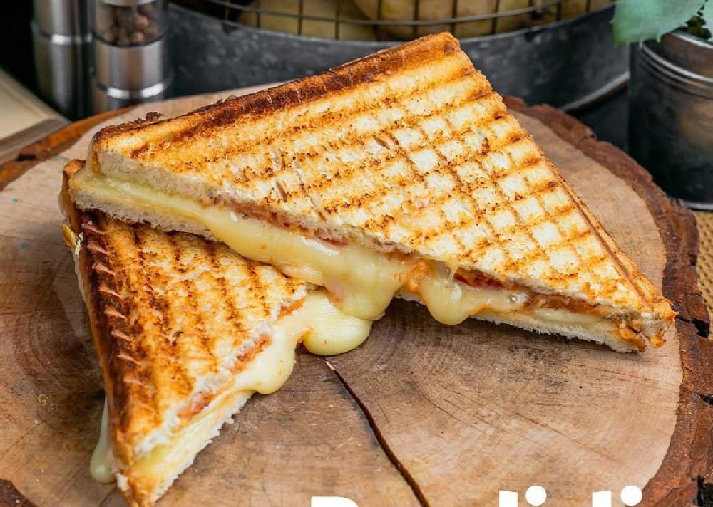 Pendirli tost