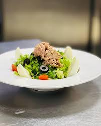 Tuna salatı