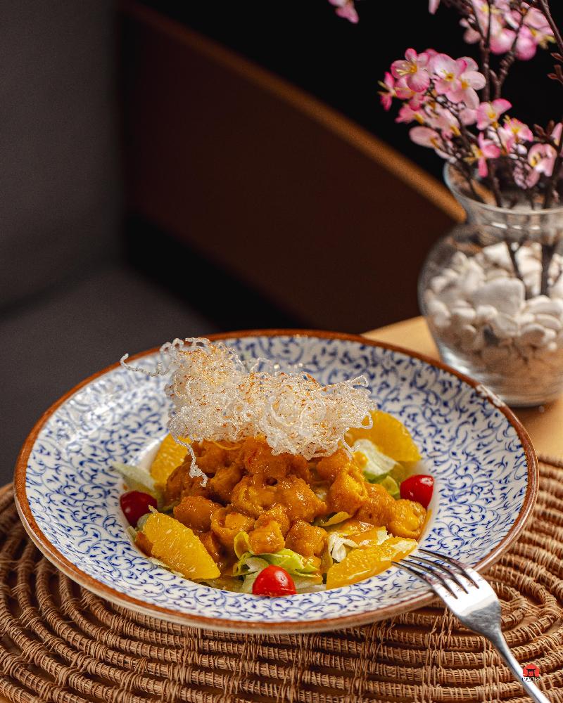 Popkorn salatı (Manqo sous)