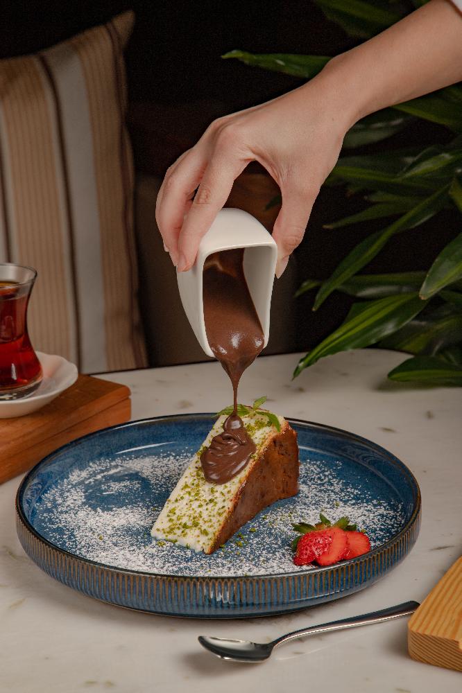 Fıstıklı San Sebastian Cheesecake