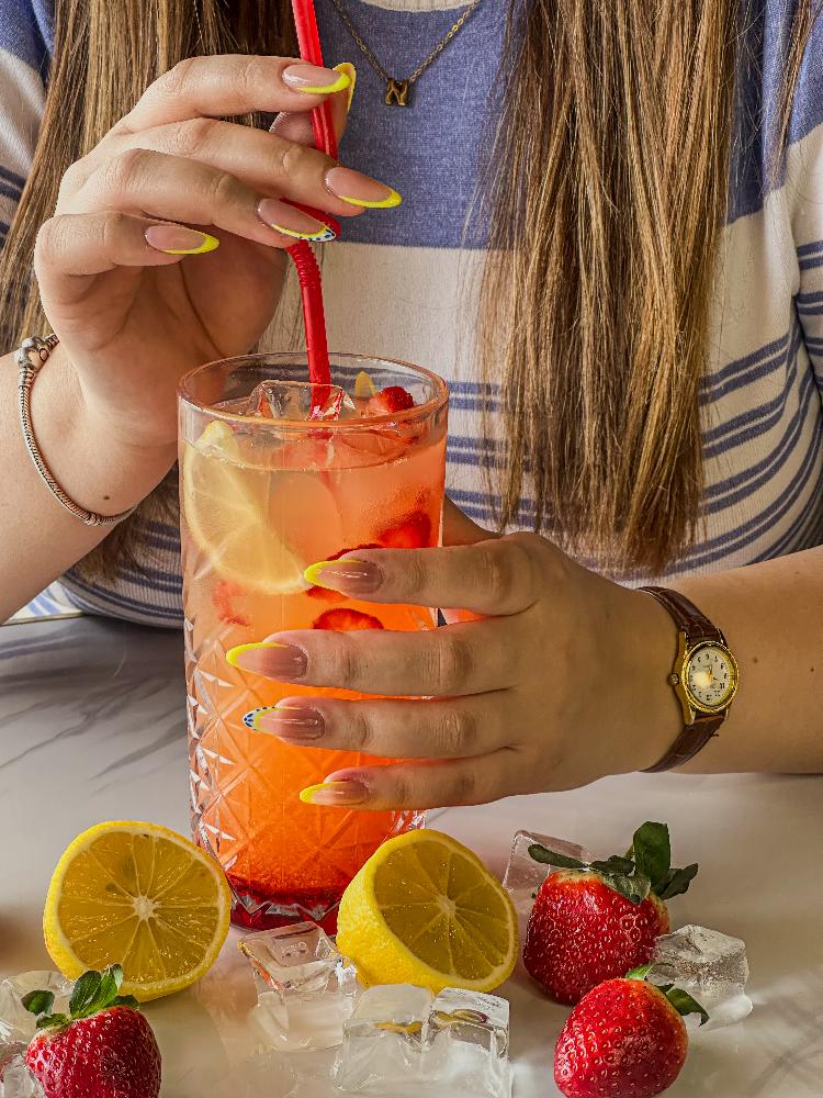 Fresh Limonad Çiyələk
