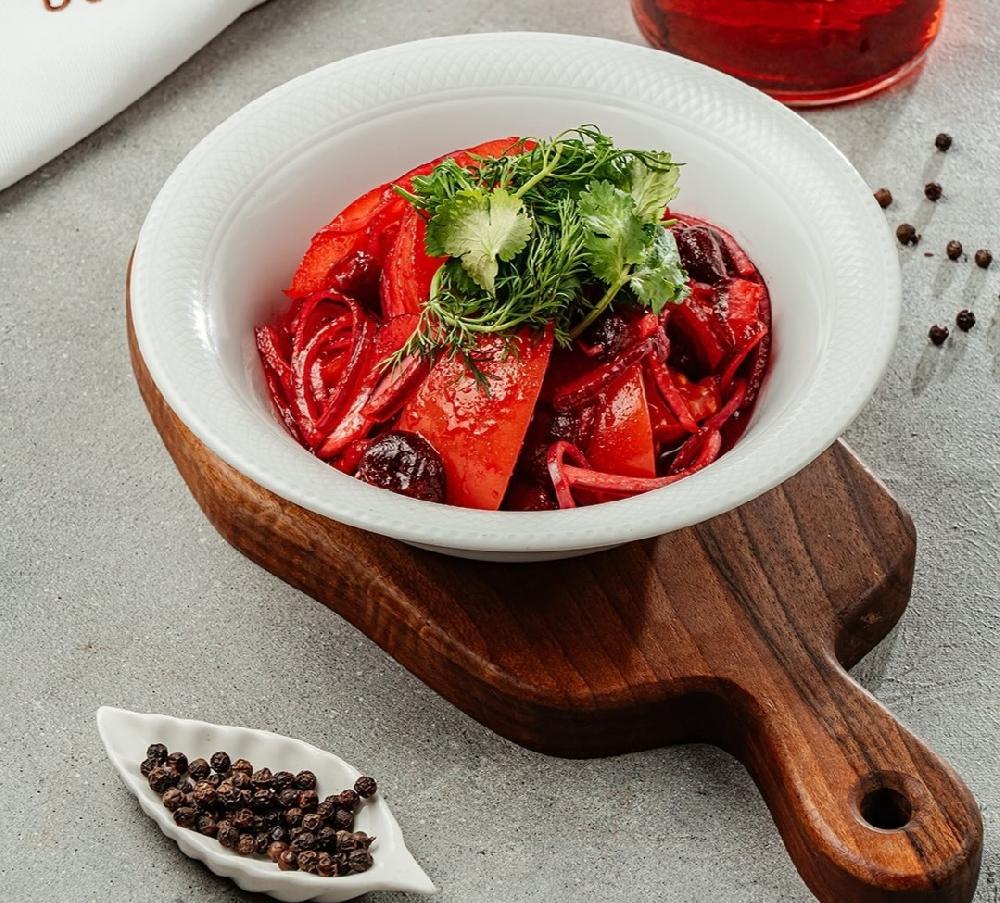 Albalı souslu Pomidor salatı